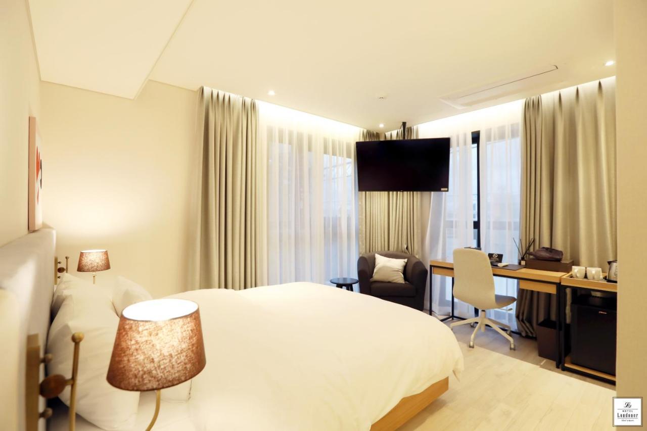 Londoner Hotel Gwangan Busan Buitenkant foto