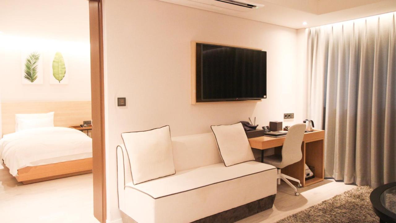 Londoner Hotel Gwangan Busan Buitenkant foto