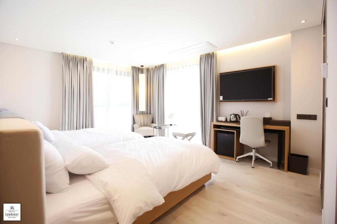 Londoner Hotel Gwangan Busan Buitenkant foto