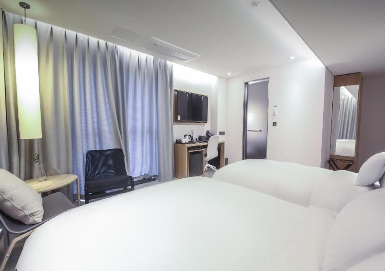 Londoner Hotel Gwangan Busan Buitenkant foto