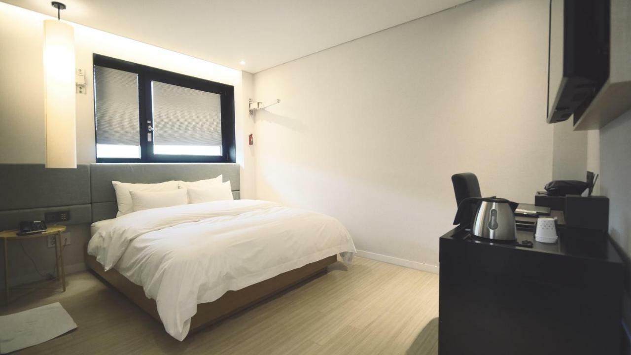 Londoner Hotel Gwangan Busan Buitenkant foto